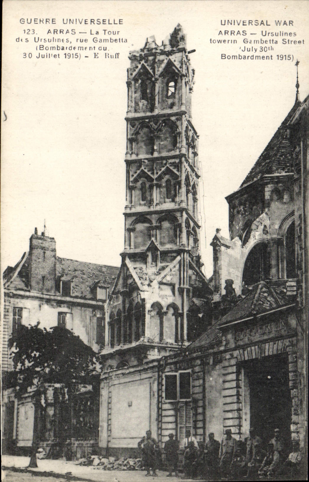CPA Arras La Tour des Ursulines Rue Gambetta Militaria