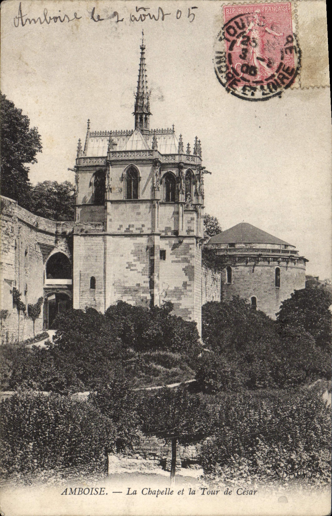 CPA Amboise La Chapelle Et La Tour De Cesar