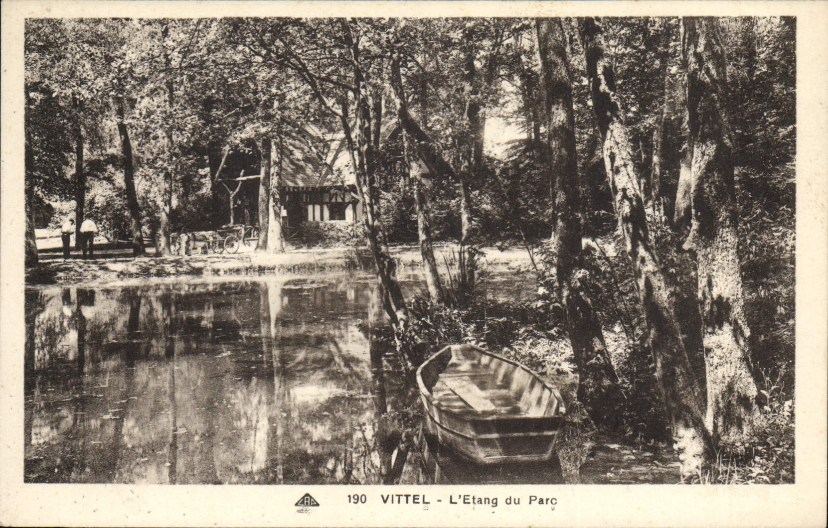 CPA Vittel L'Etang Du Parc
