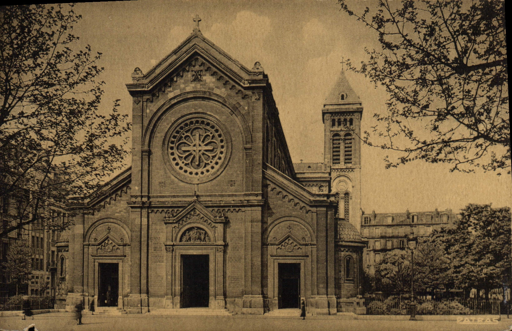 VINTAGE POSTCARD Paris Notre Dame Church Of the Fields Boulevard of Montparnasse