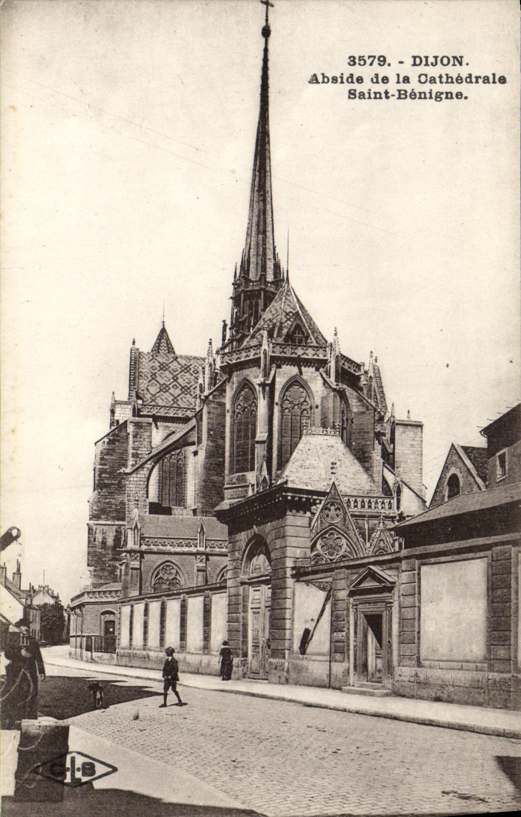 CPA Dijon Abside De La Cathedrale Saint Benigne Pretre