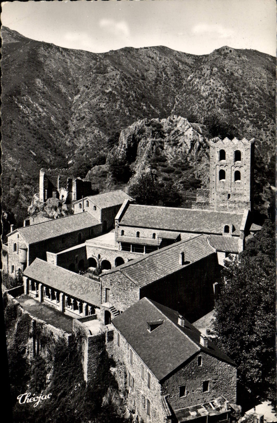 CPM Environs De Vernet Les Bains Abbaye de Saint Martin du Canigou 