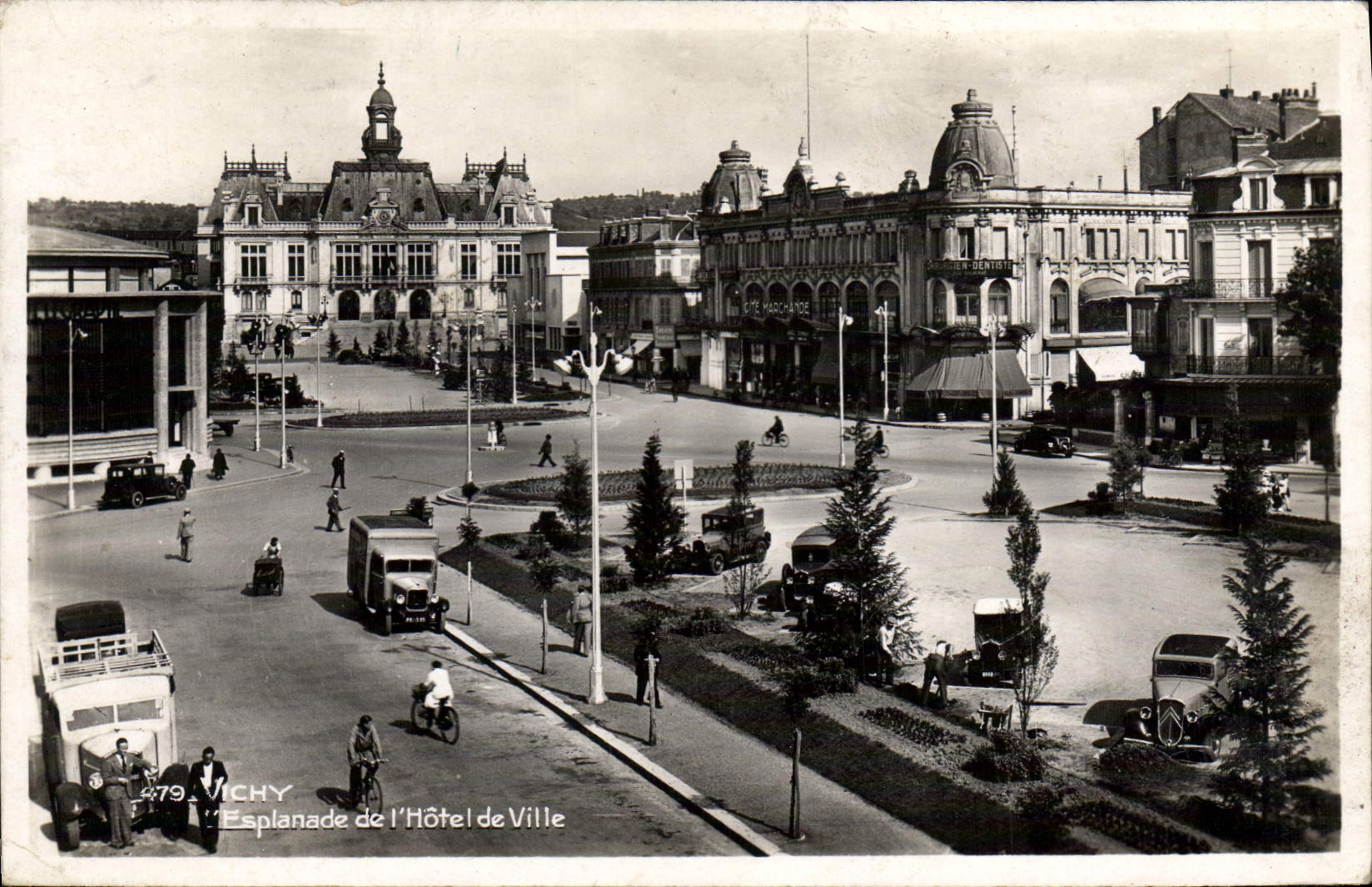 MODERN CARD Vichy Esplanade De I' Town hall Truck