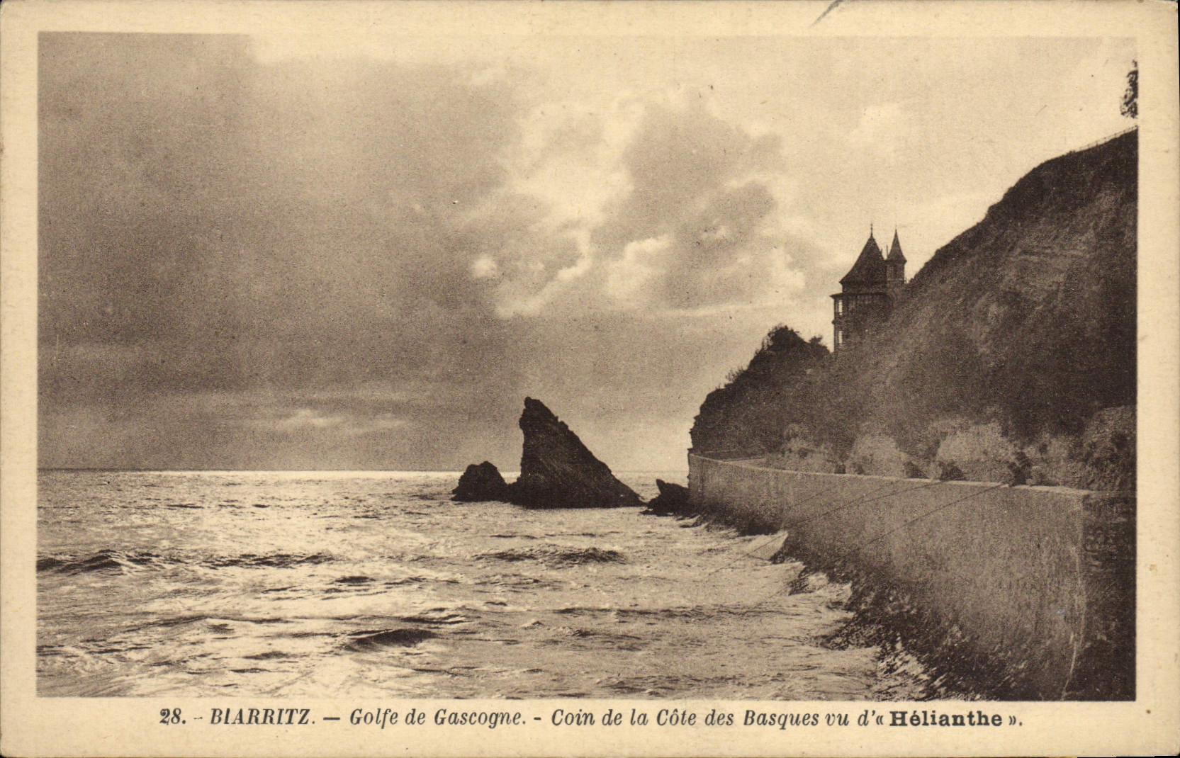 CPA Biarritz Golfe De Gascogne Coin De la Cote Des Basques vu d'Helianthe