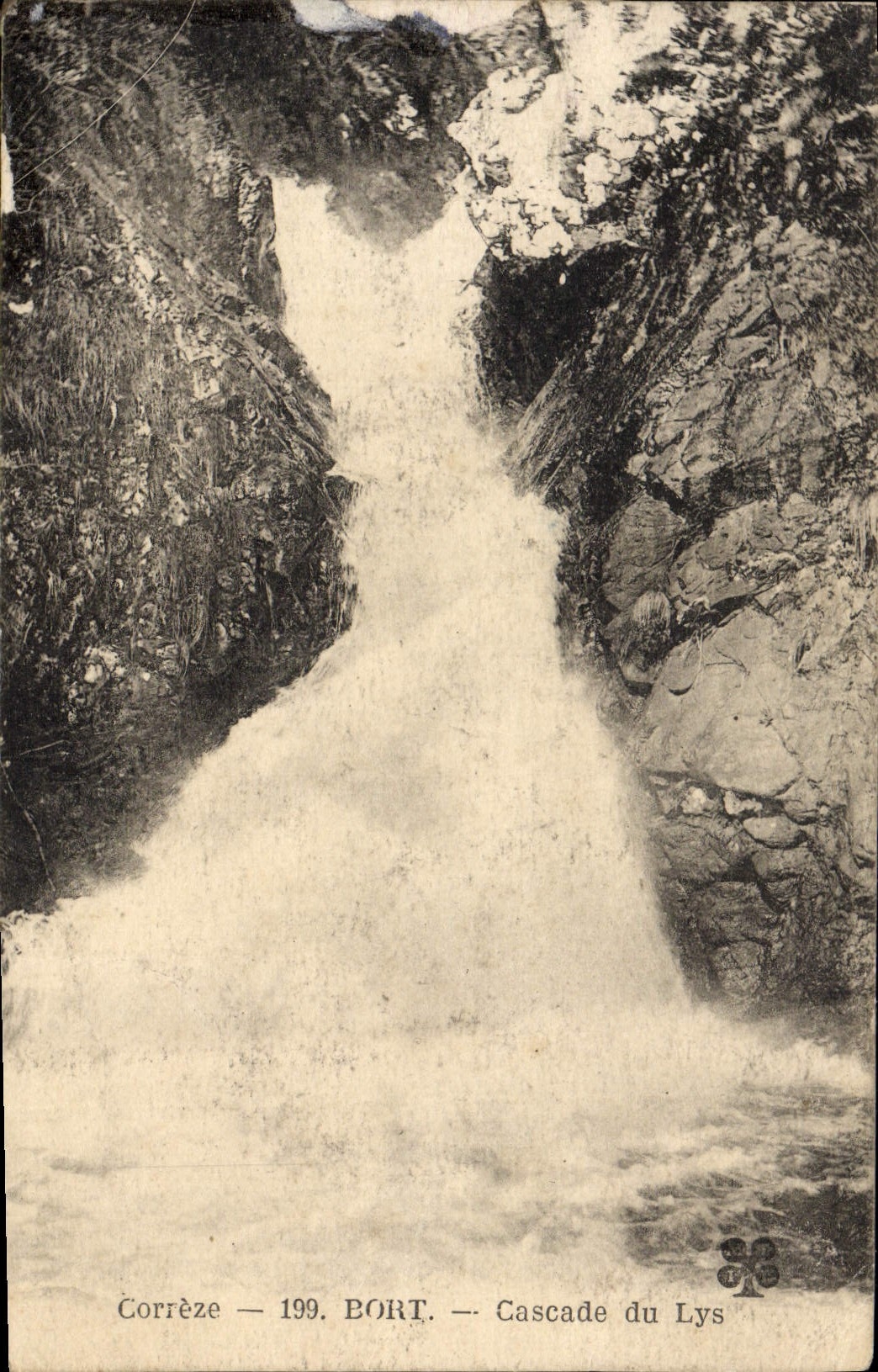 CPA Correze Bort Cascade Du Lys