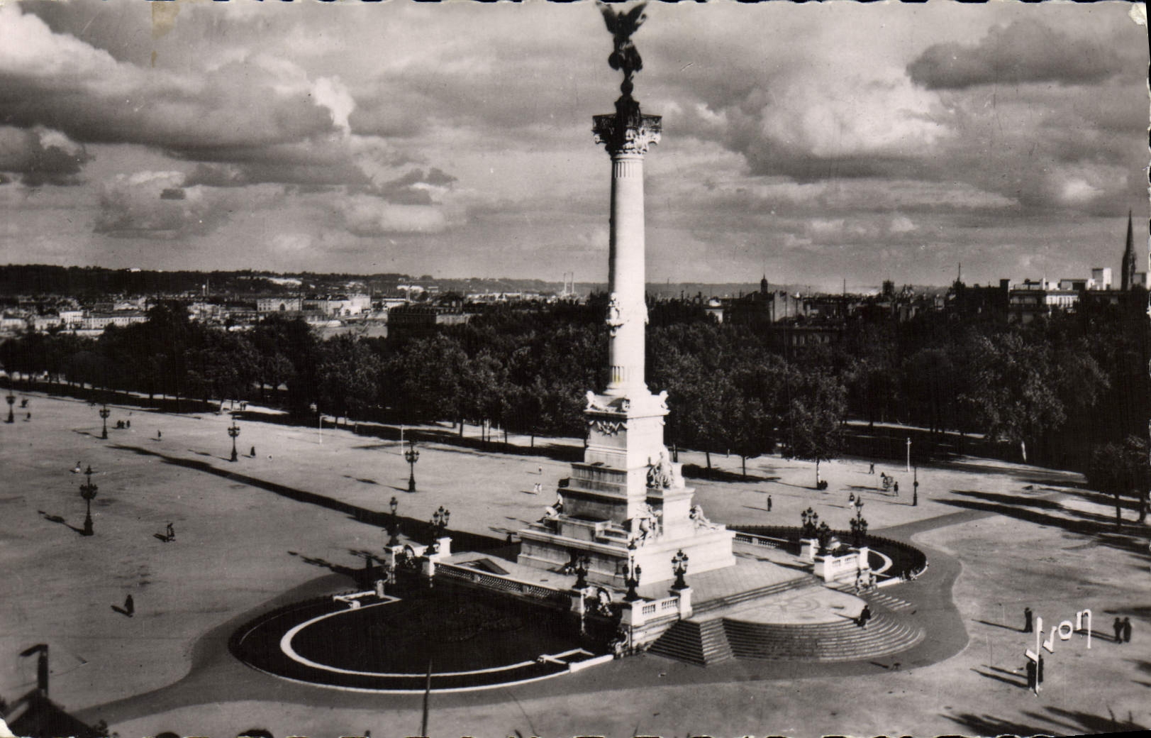 CPM Bordeaux Place Des Quinconces et Monument des Girondins
