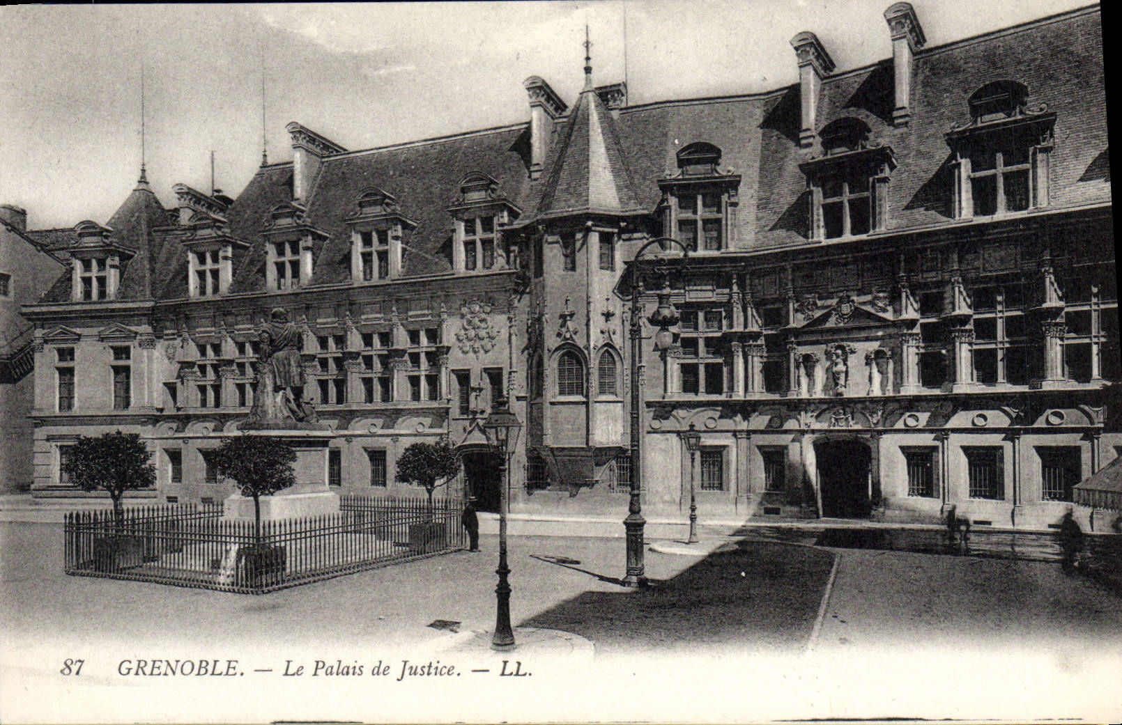 CPA Grenoble Le Palais de Justice