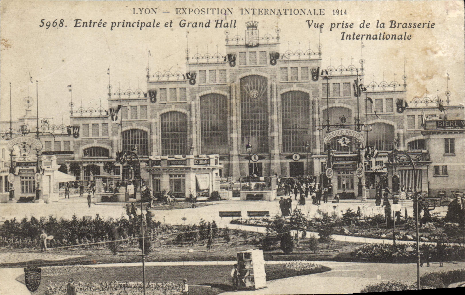 CPA Entree Principale et Grand Hall Vue Prise de la Brasserie internationale Lyon Exposition internationale 1914