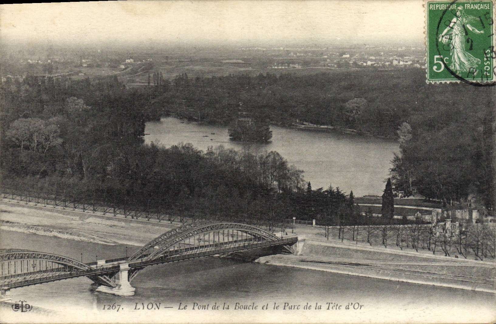 CPA Lyon Le Pont de la Boucle et la Parc de la Tete d'Or