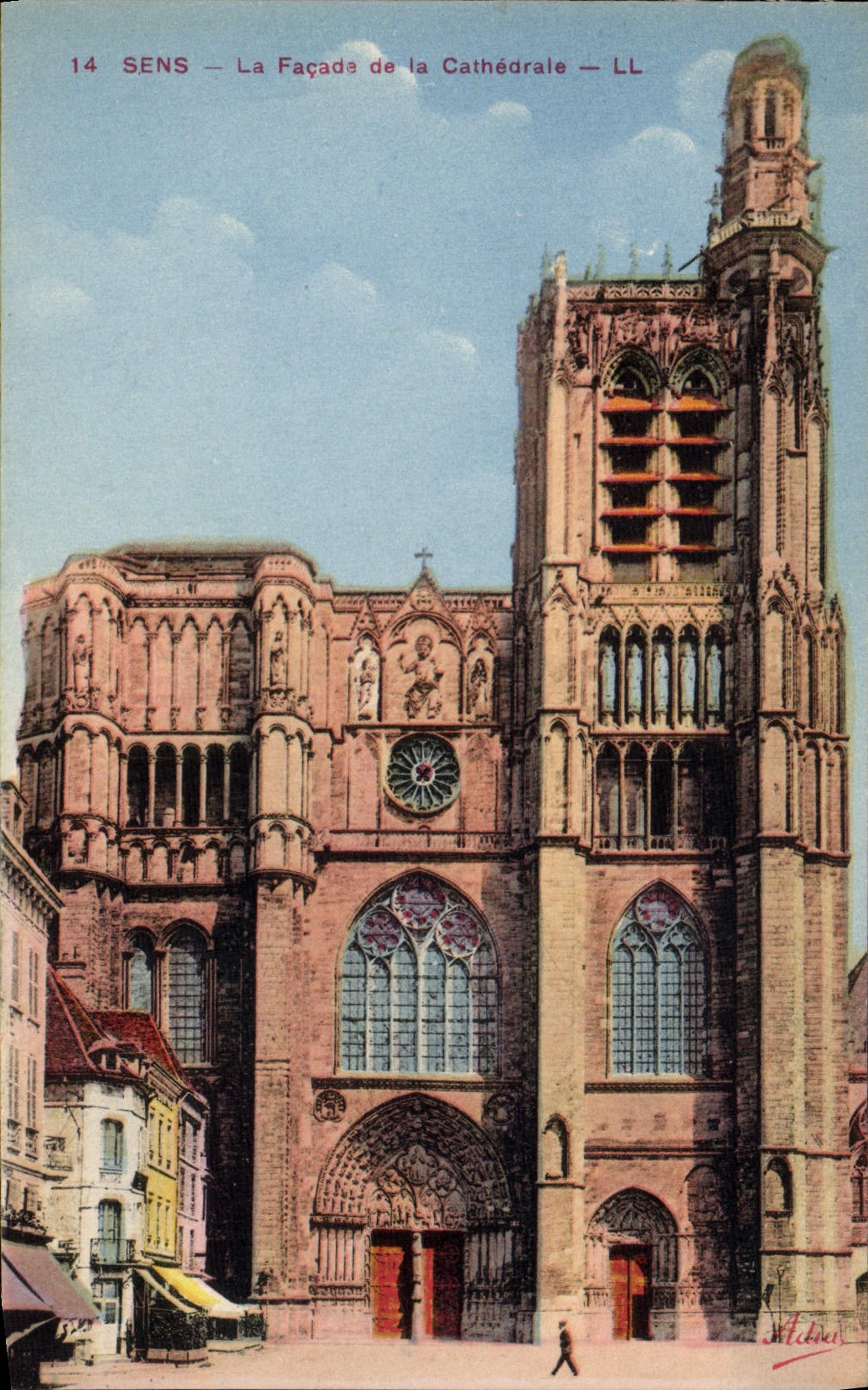 CPA Sens La Facade de la Cathedrale