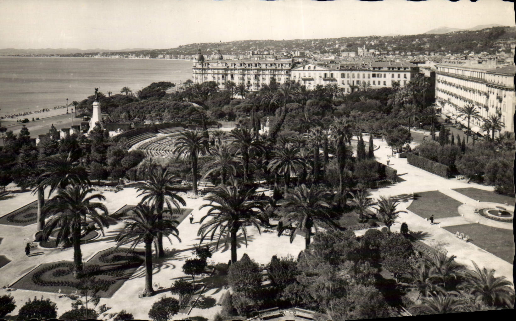 CPM Nice Les Jardins Albert 1er Le Theatre de verdure