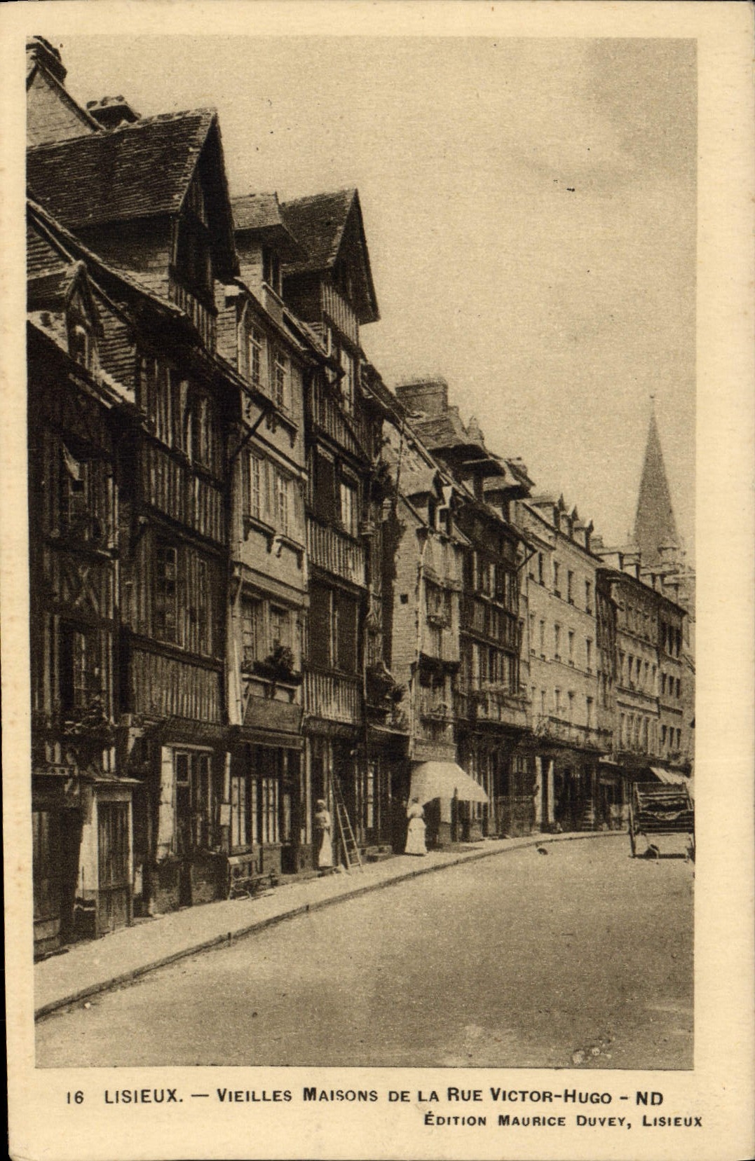 Casas de las mujeres mayores de Lisieux de la POSTAL de la VENDIMIA de la calle Victor Hugo