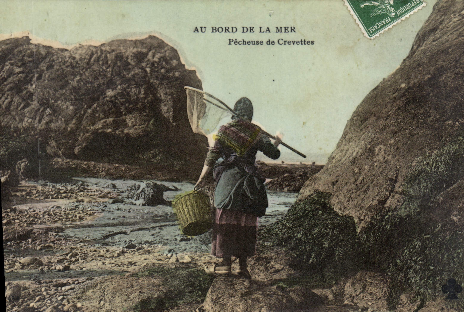 VINTAGE POSTCARD Fantaisie Woman At the edge of the sea Pecheuse of shrimps Fishes