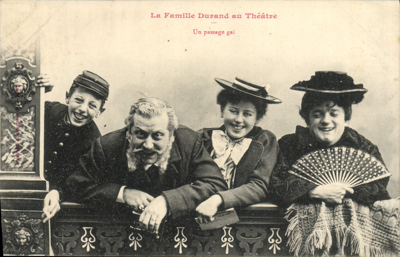 CPA Fantaisie La famille Durand au theatre Un passage gai