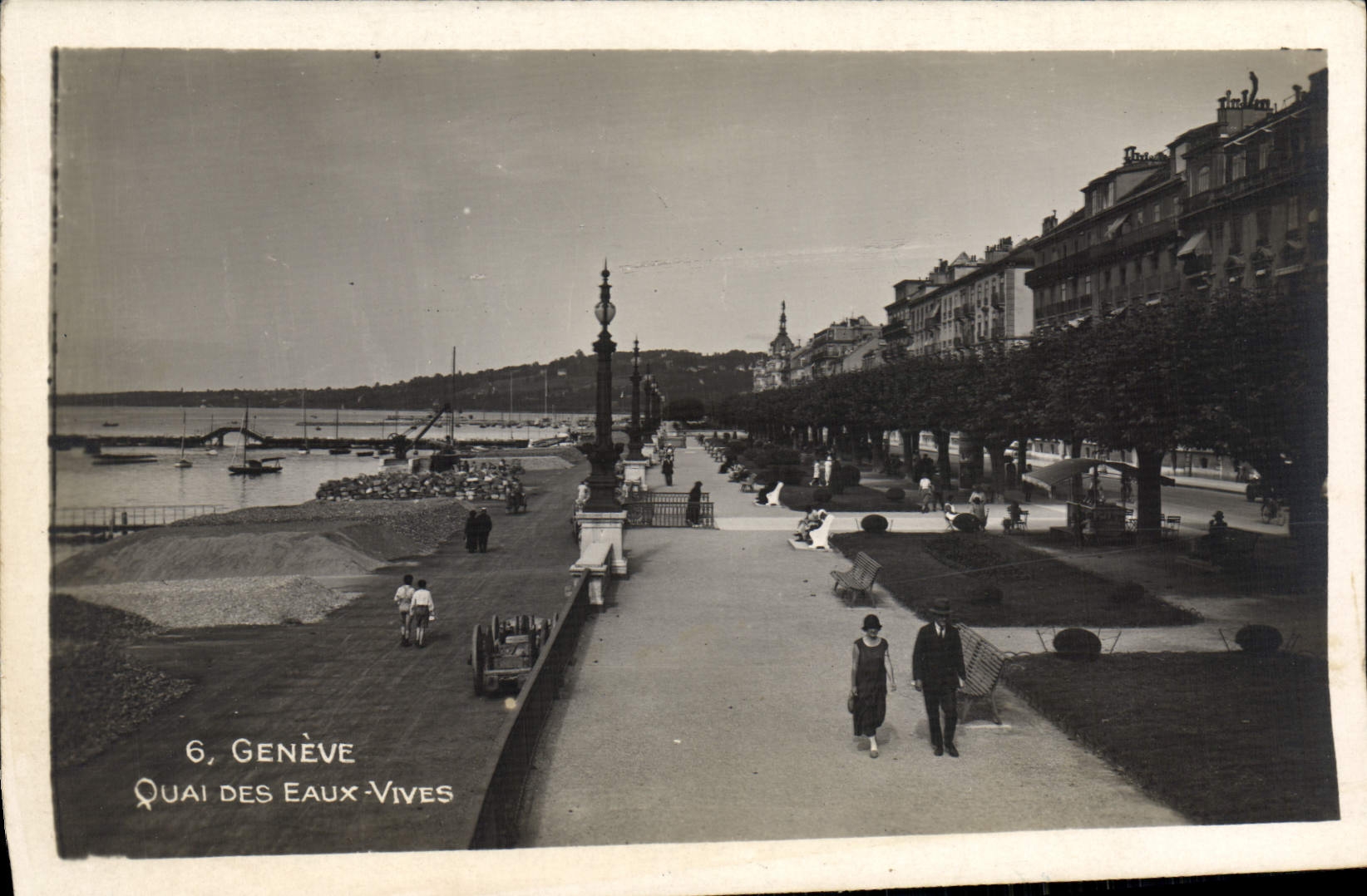 VINTAGE POSTCARD Geneva Quay of Water Defects