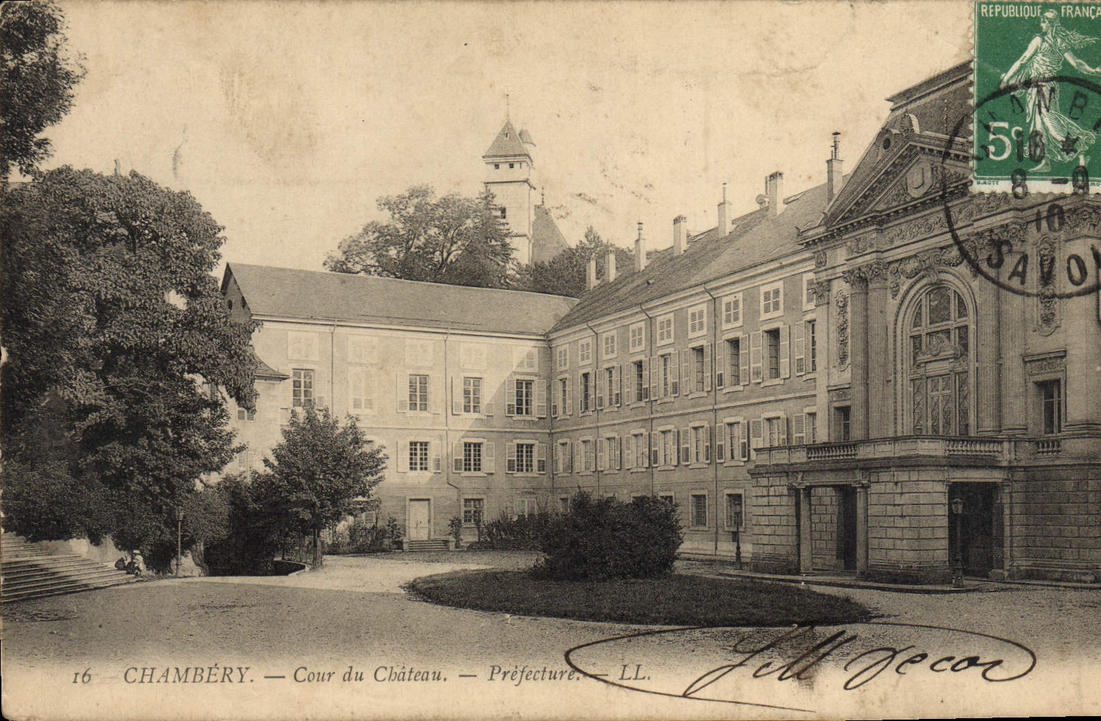 CPA Chambery Cour du Chateau Prefecture
