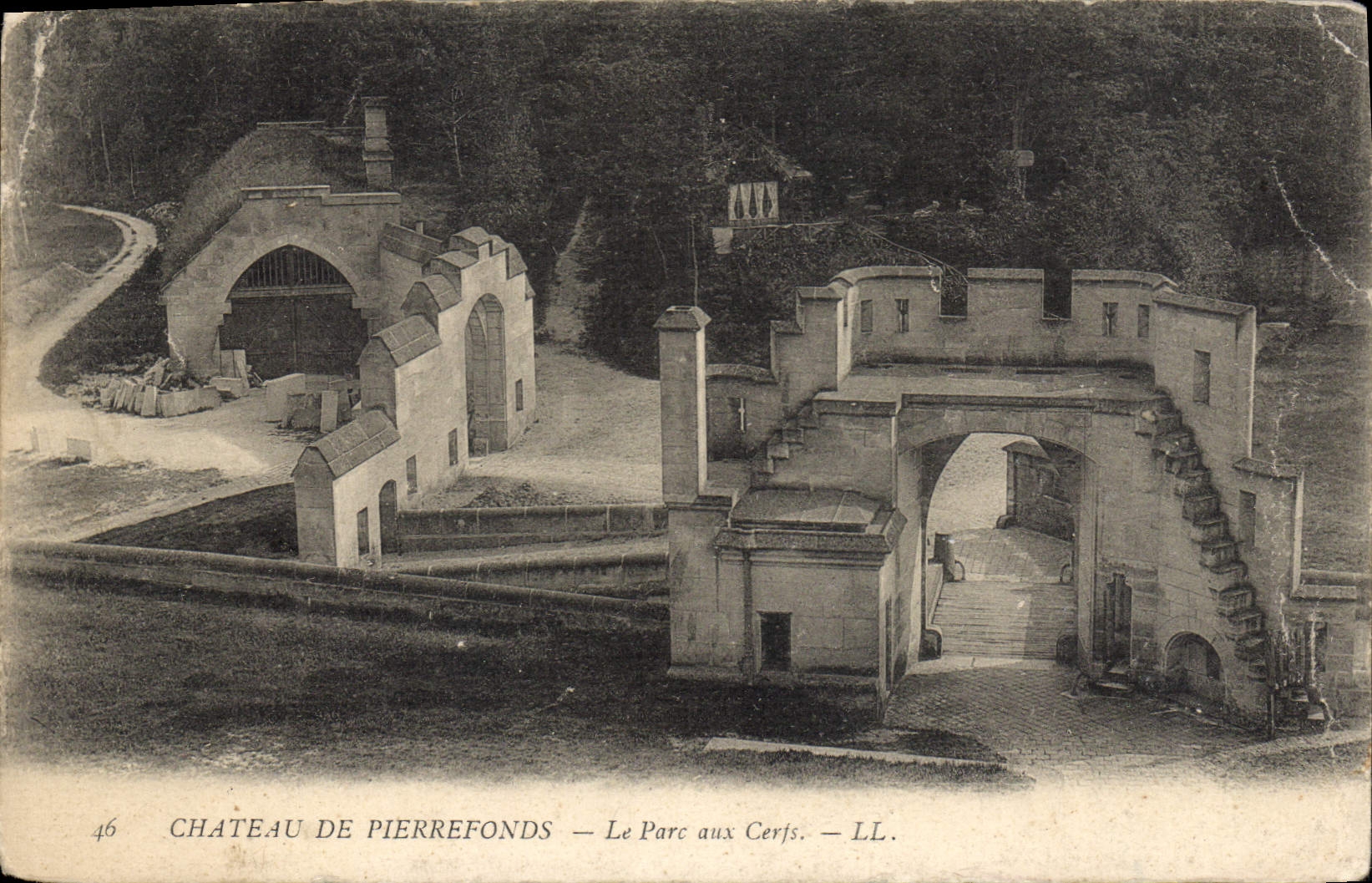 CPA Chateau De Pierrefonds Le Parc aux Cerfs