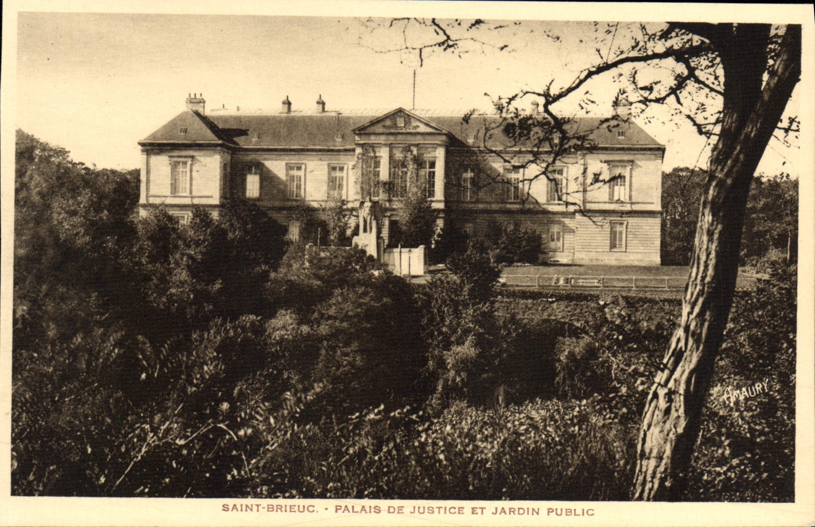 CPA Saint Brieuc Palais De Justice Et Jardin Public 
