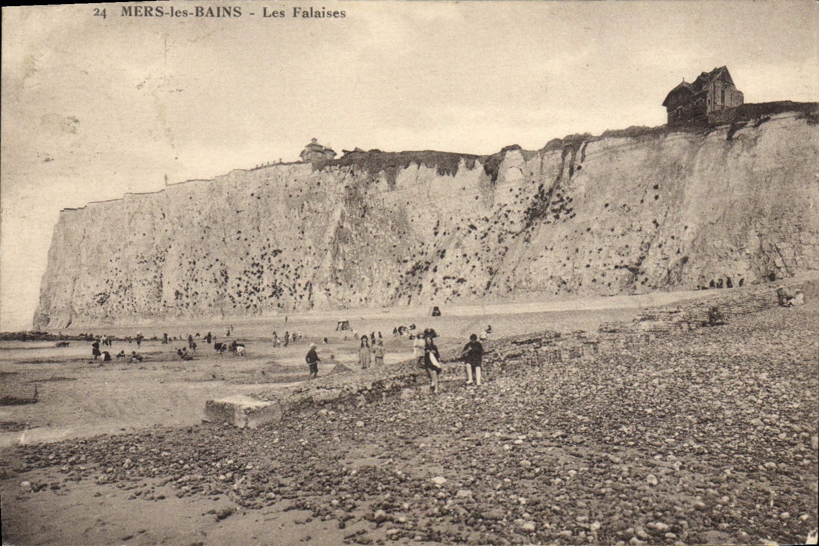 CPA Mers Les Bains Les Falaises
