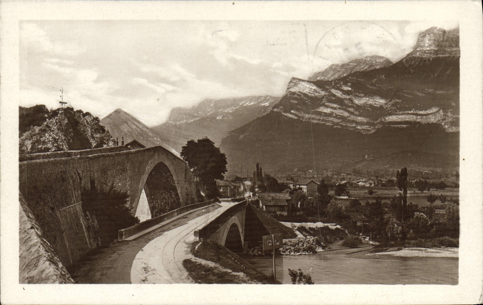CPA Dauphine Les ponts de Claix et le col de l'Arc