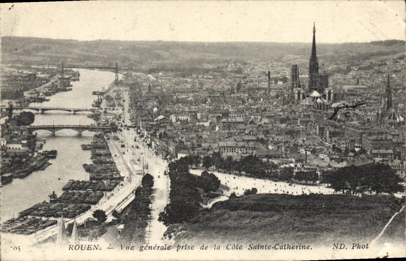 CPA Rouen Vue Generale Prise de la Cote Sainte Catherine