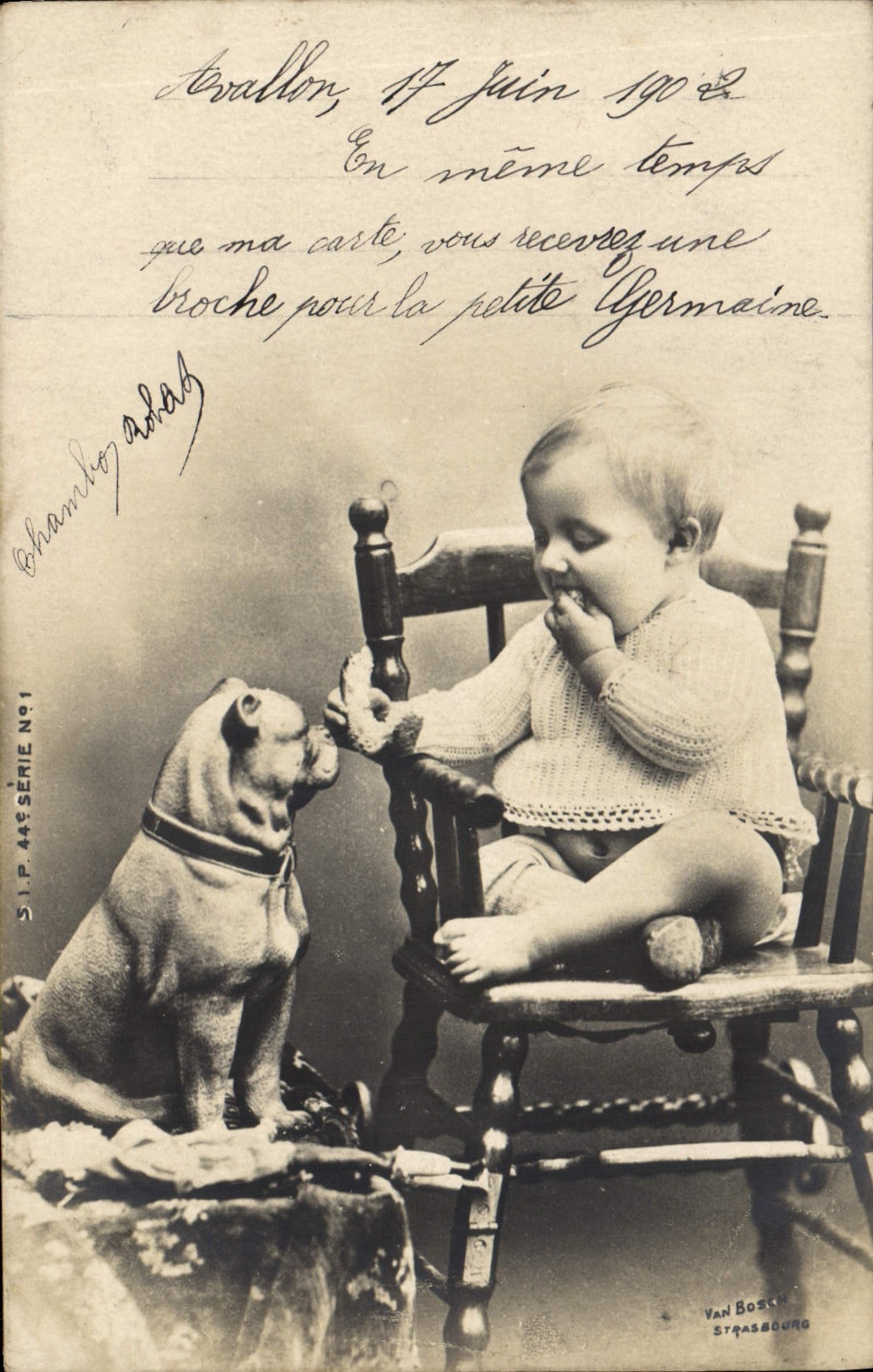 CPA Fantaisie Enfant Bebe Chien