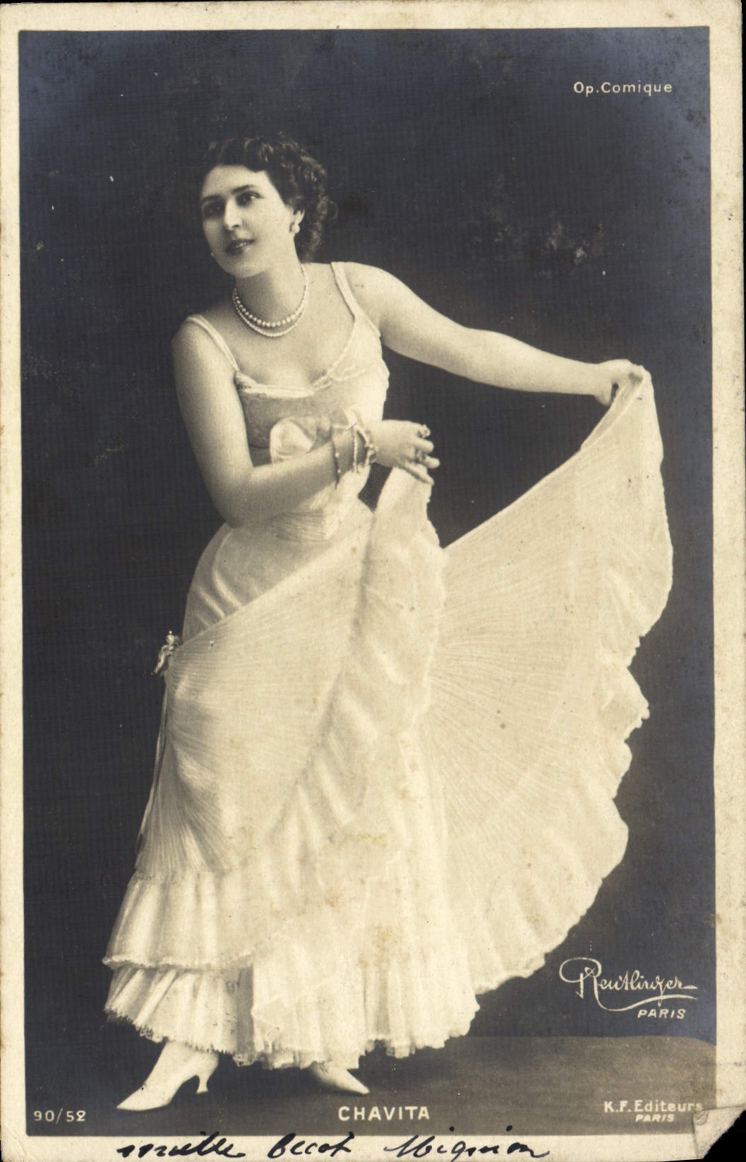 CPA Fantaisie Femme Chavita Opera Comique