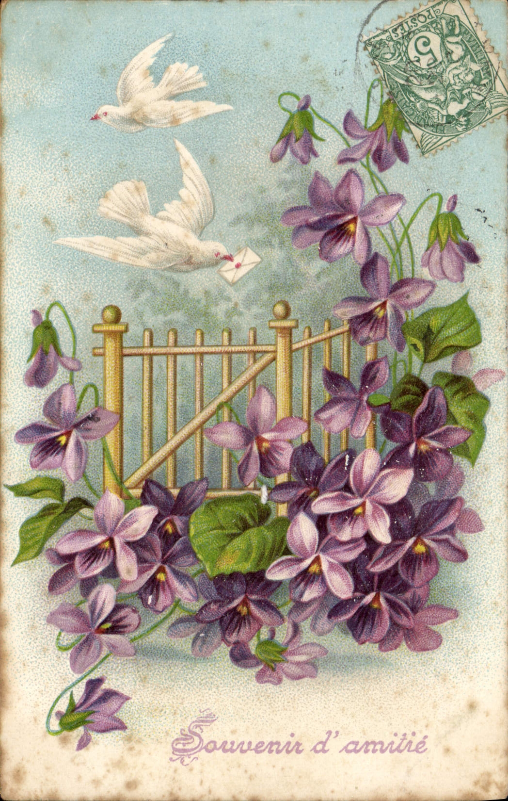 La fantasía de la POSTAL de la VENDIMIA florece palomas