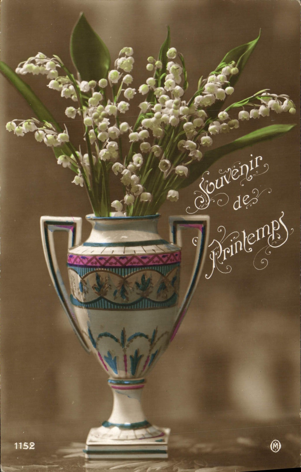 La fantasía de la POSTAL de la VENDIMIA florece el lirio de los valles