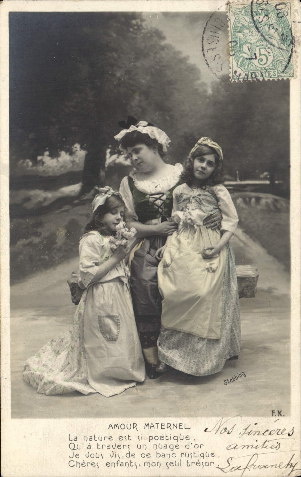 CPA Fantaisie Femme Enfants Amour maternel