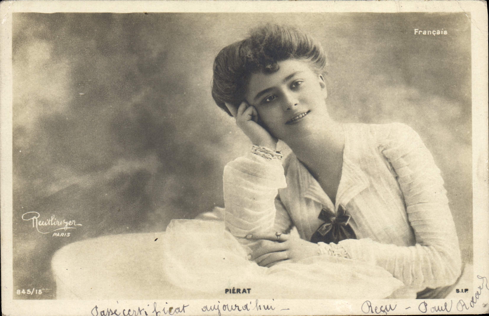 CPA Fantaisie Femme Pierat