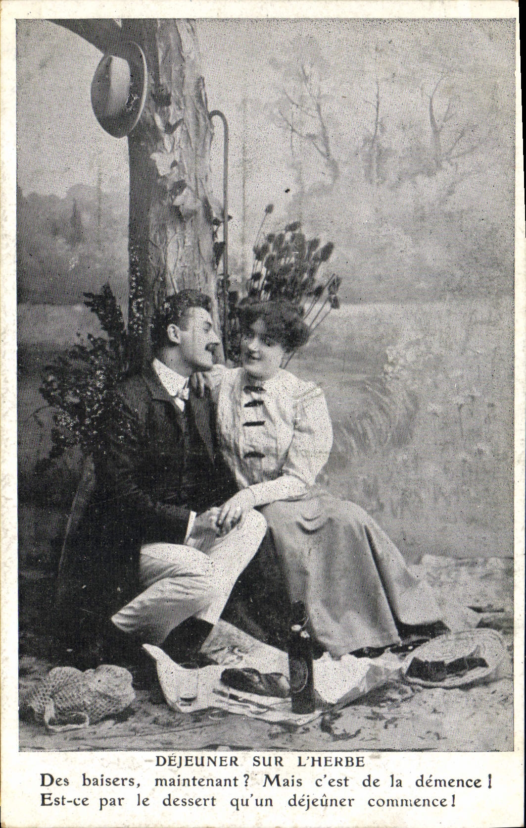 CPA Fantaisie Femme Dejeuner sur l'herbe