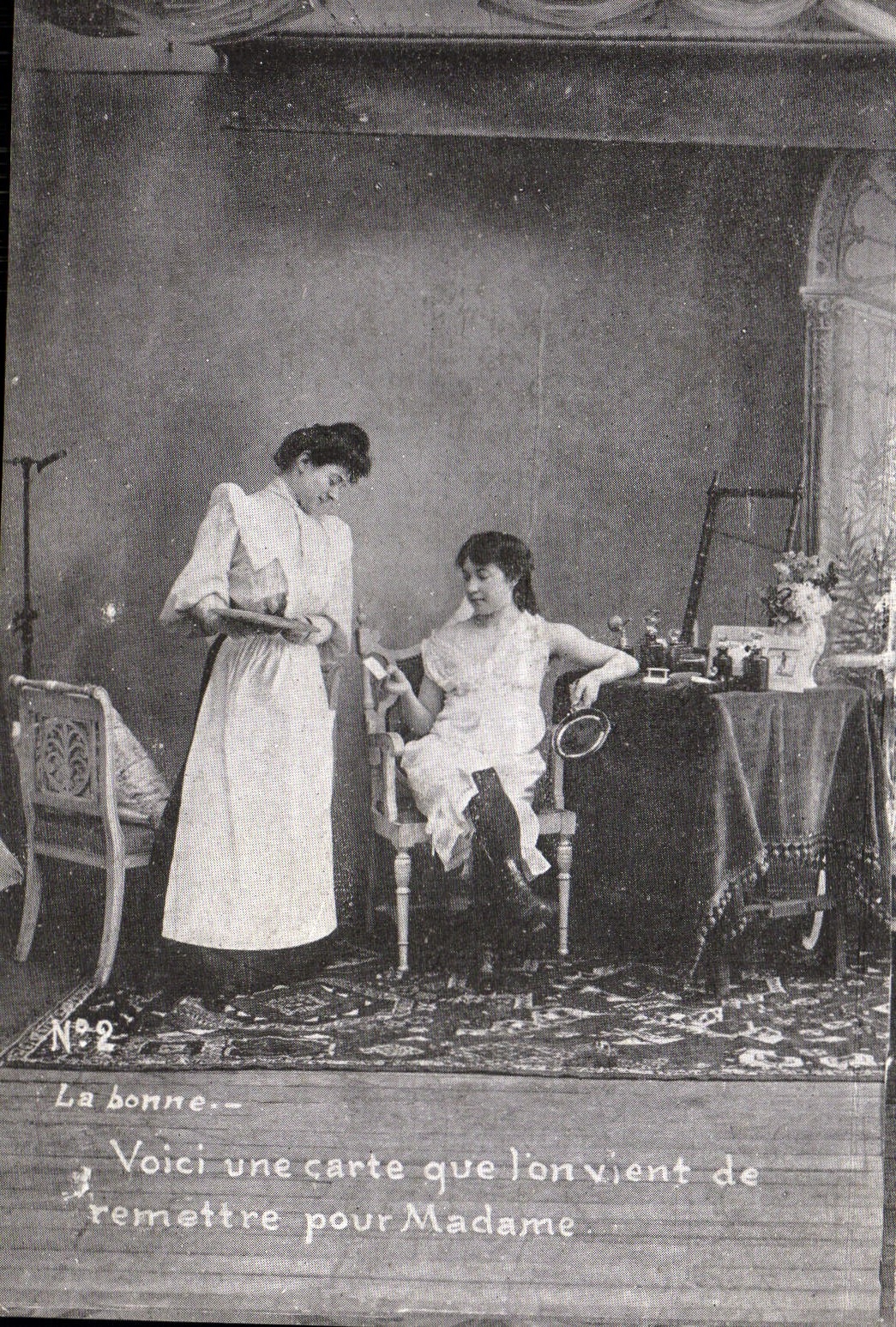 CPA Fantaisie Femme la bonne 