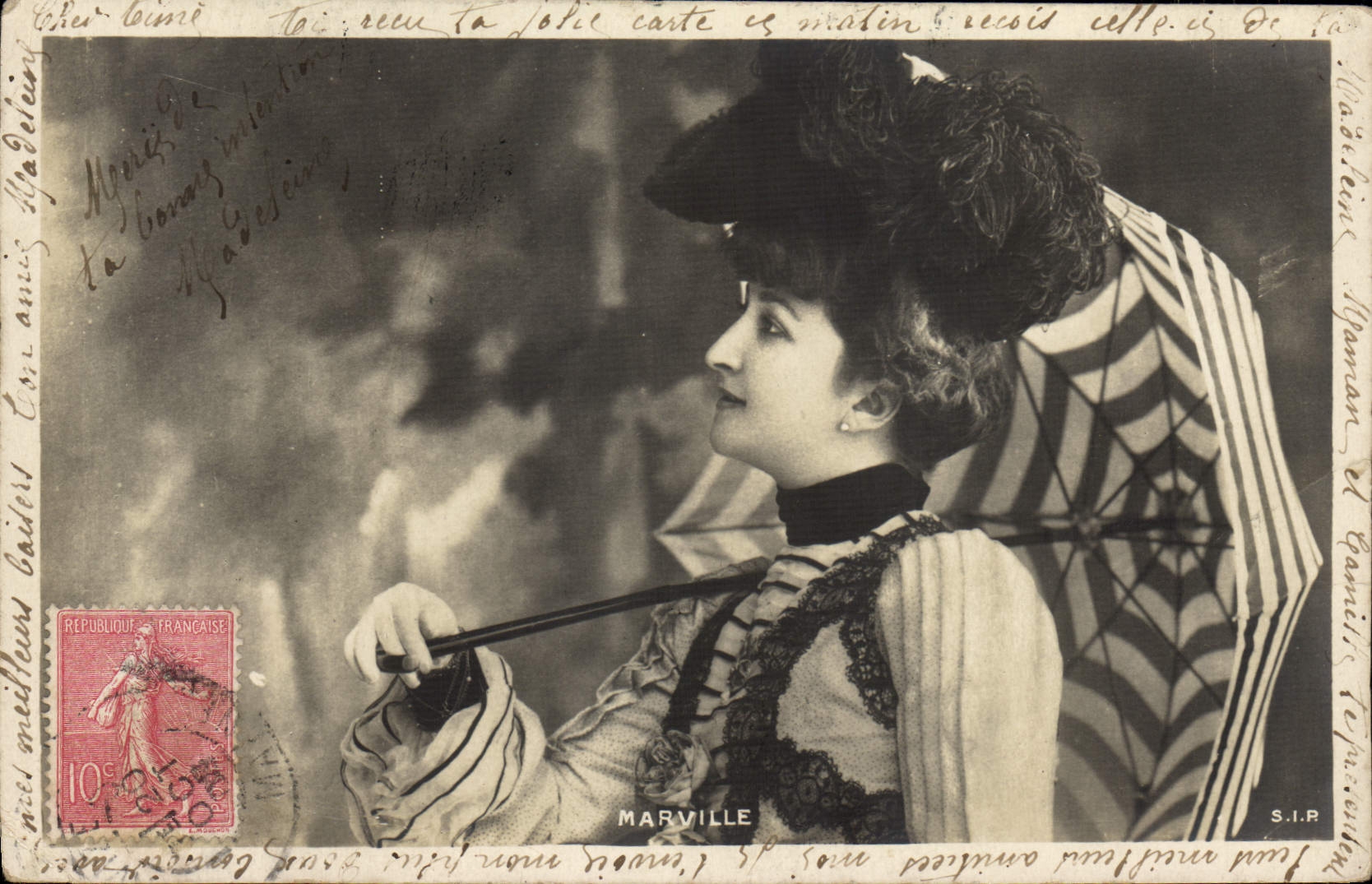 CPA Fantaisie Femme Marville 