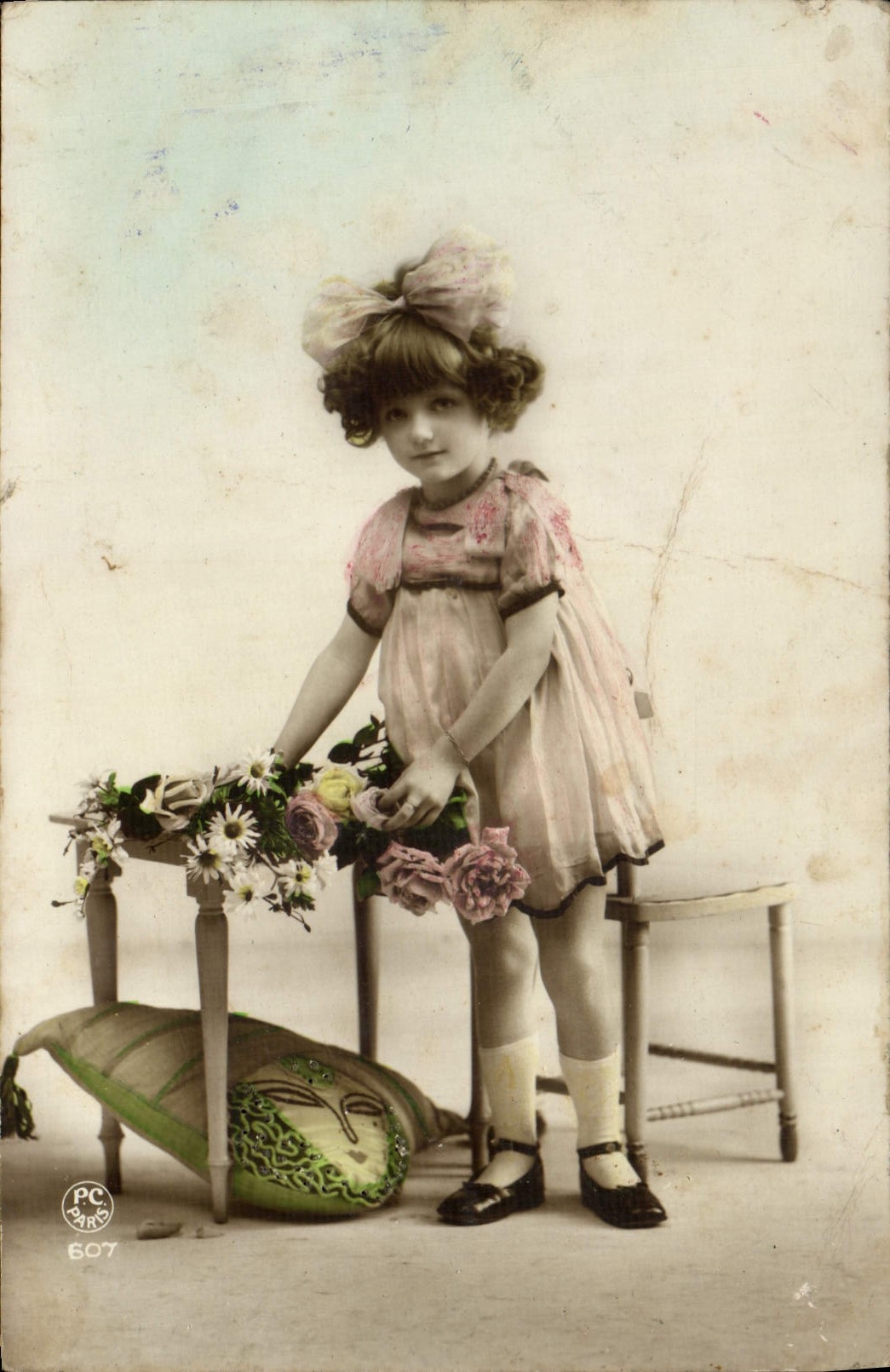 VINTAGE POSTCARD Fantasy Child