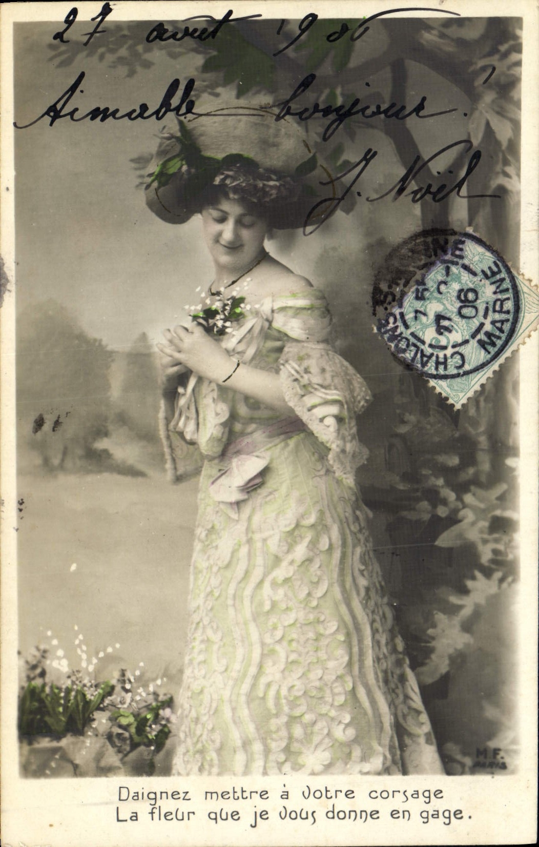Mujer de la fantasía de la POSTAL de la VENDIMIA