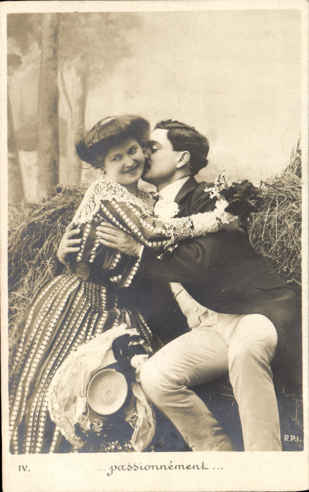 Mujer de la fantasía de la POSTAL de la VENDIMIA