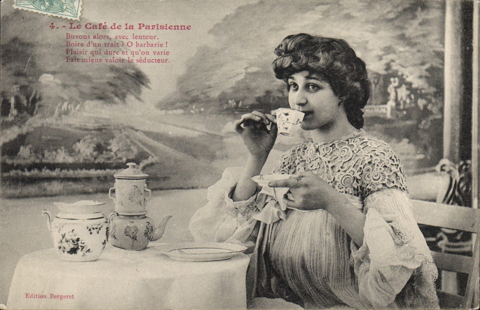 CPA Fantaisie Femme Le cafe de la parisienne 