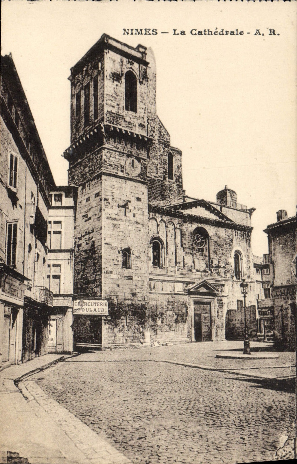 CPA Nimes La Cathedrale