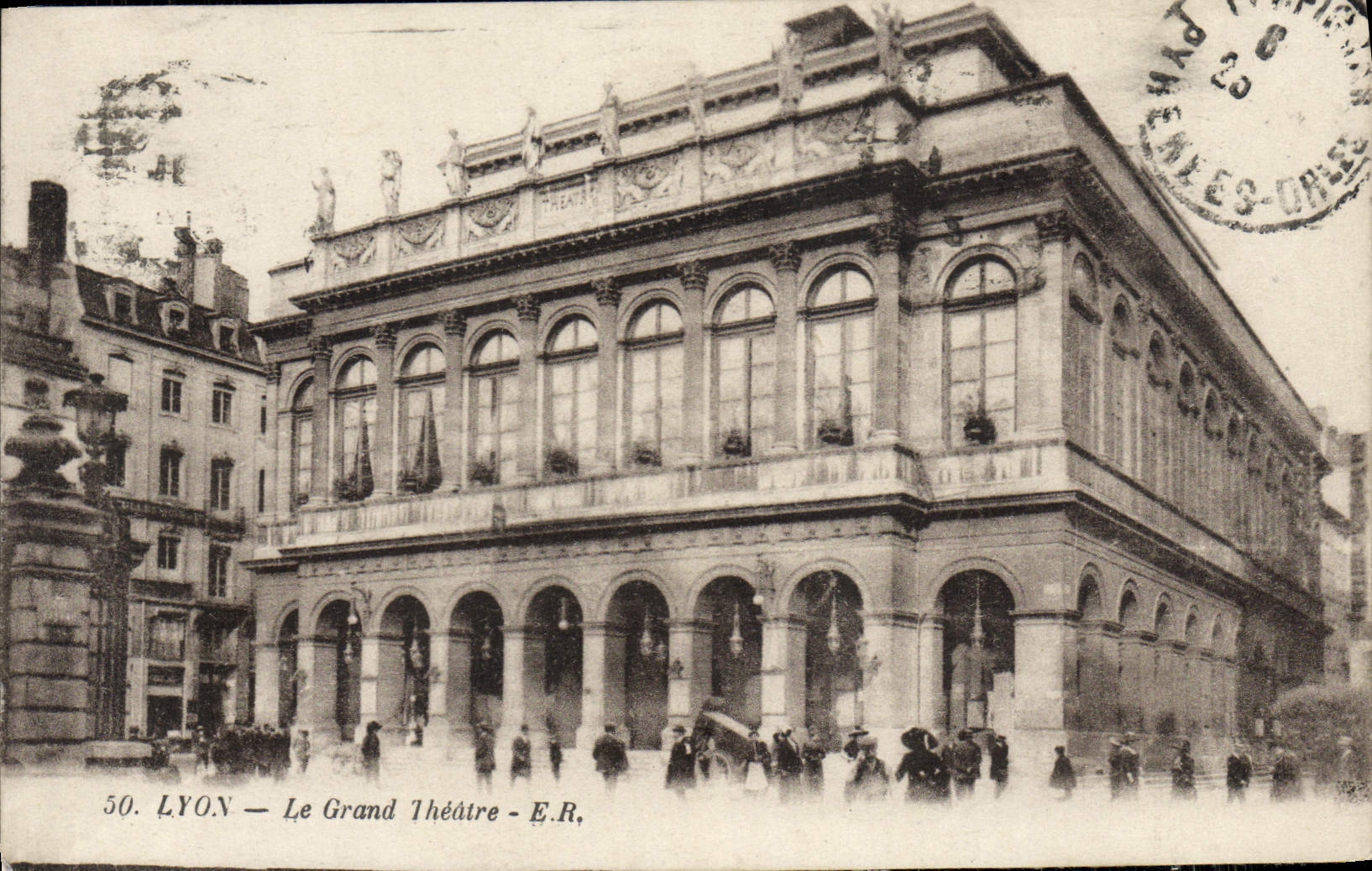 VINTAGE POSTCARD Lyon the Large Theater