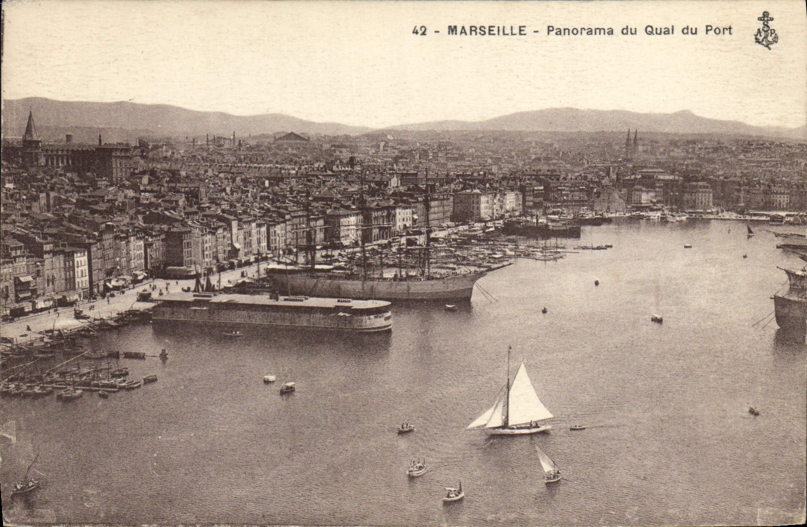 CPA Marseille Panorama Du Quai du Port Bateaux