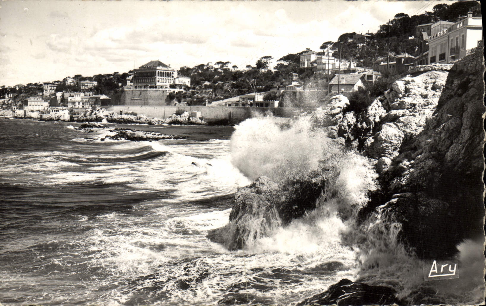 CPM Marseille Promenade de la Corniche Un Jour de Mistral