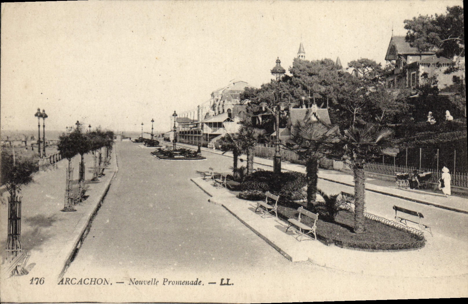 CPA Arcachon Nouvelle Promenade