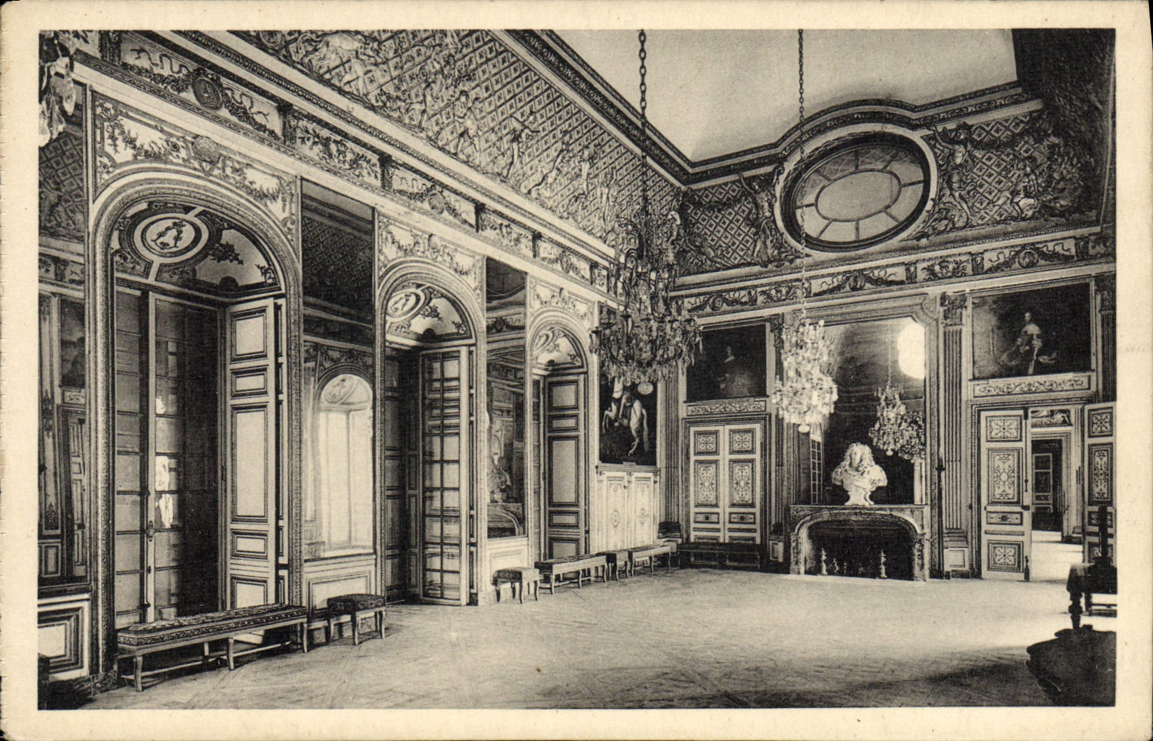 CPA Chateau De Versailles Le Salon De l'oeil de boeuf