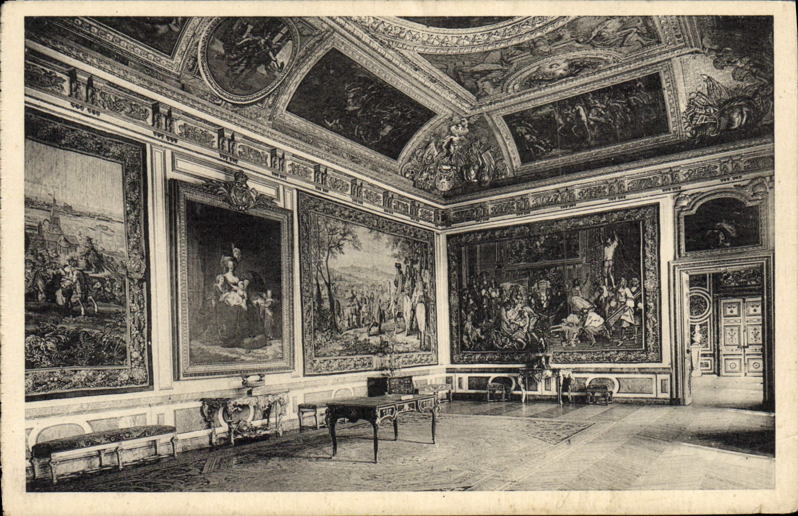CPA Chateau de Versailles L'antichambre de la reine