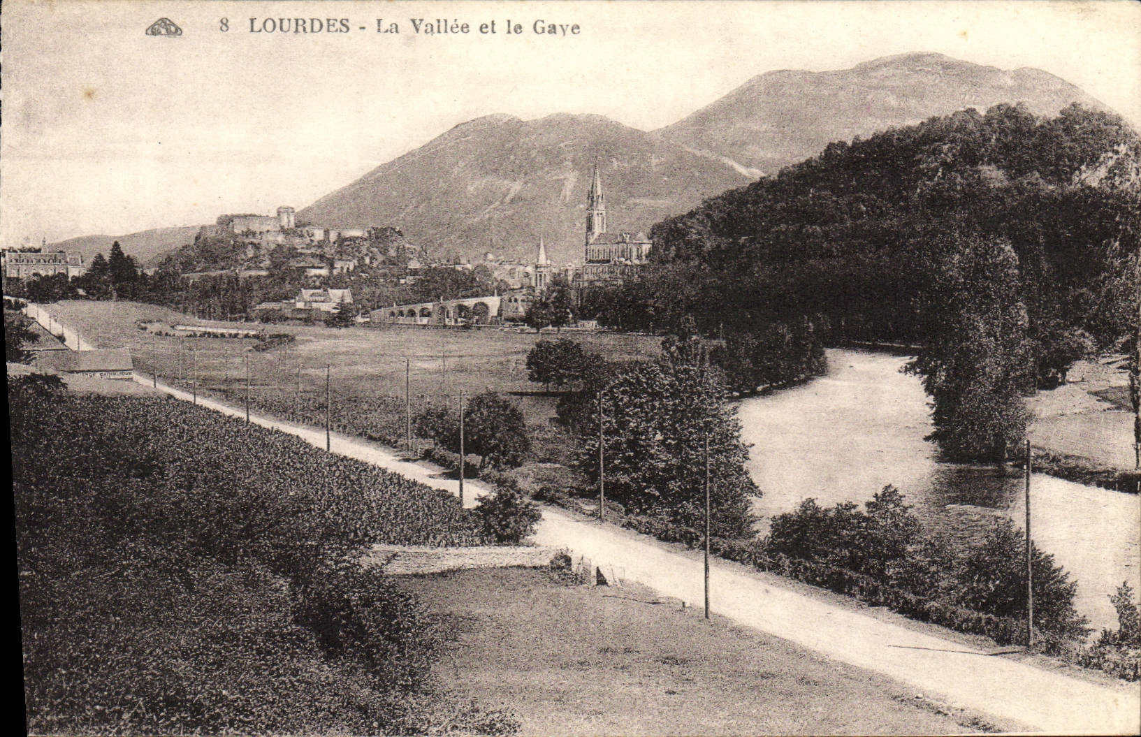 VINTAGE POSTCARD Heavy Vailee And Gave