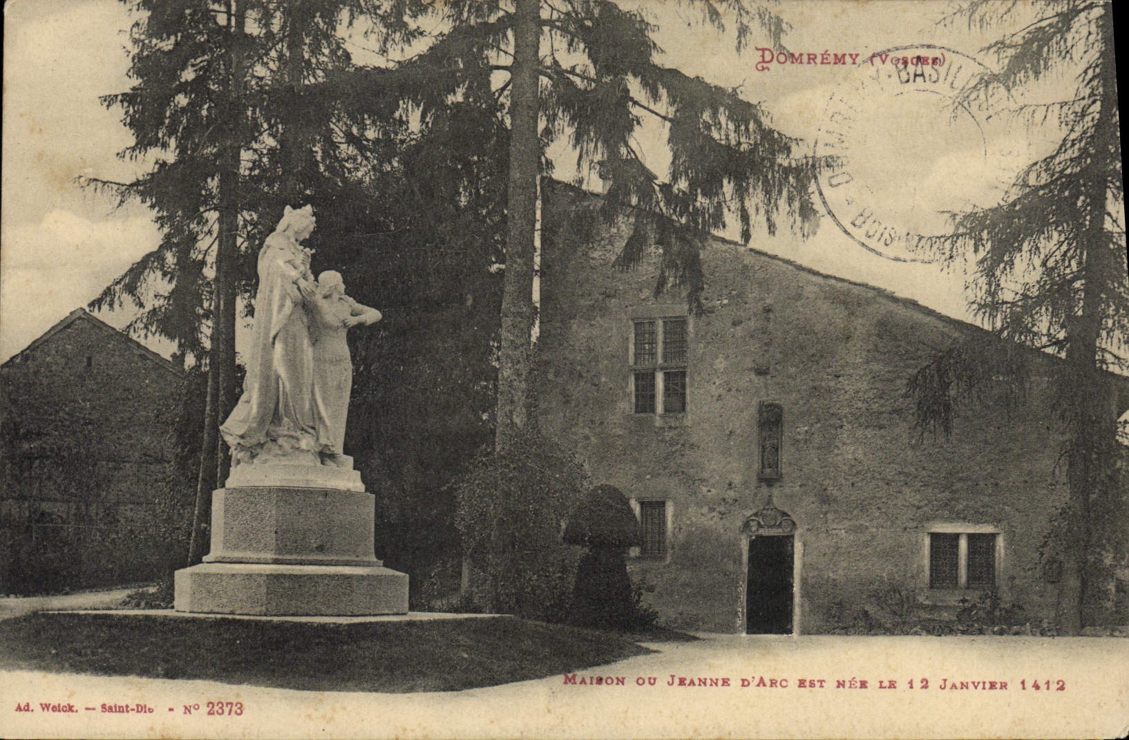 El arco del d de la casa o de Jeanne de Domremy de la POSTAL de la VENDIMIA nació el 12 de enero de 1412