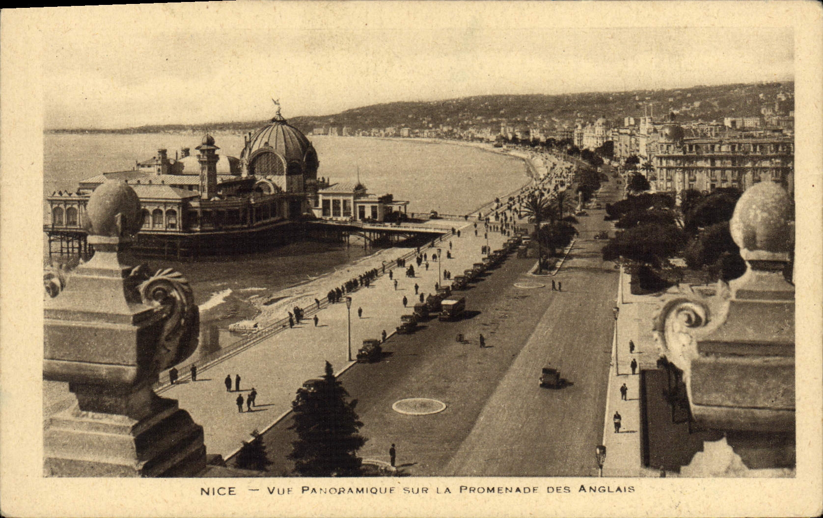 CPA Nice Vue Panoramique Sur La Promenade Des Anglais