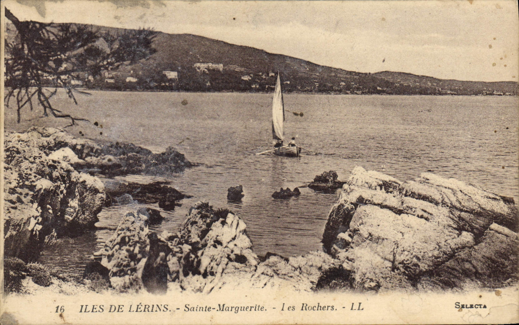 CPA Iles De Lerins Sainte Marguerite Les Rochers