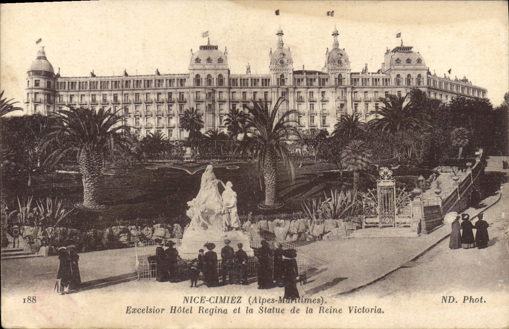 Hotel Regina de las virutas para rellenar de Cimiez de la POSTAL de la VENDIMIA Niza y estatua de la reina de Victoria